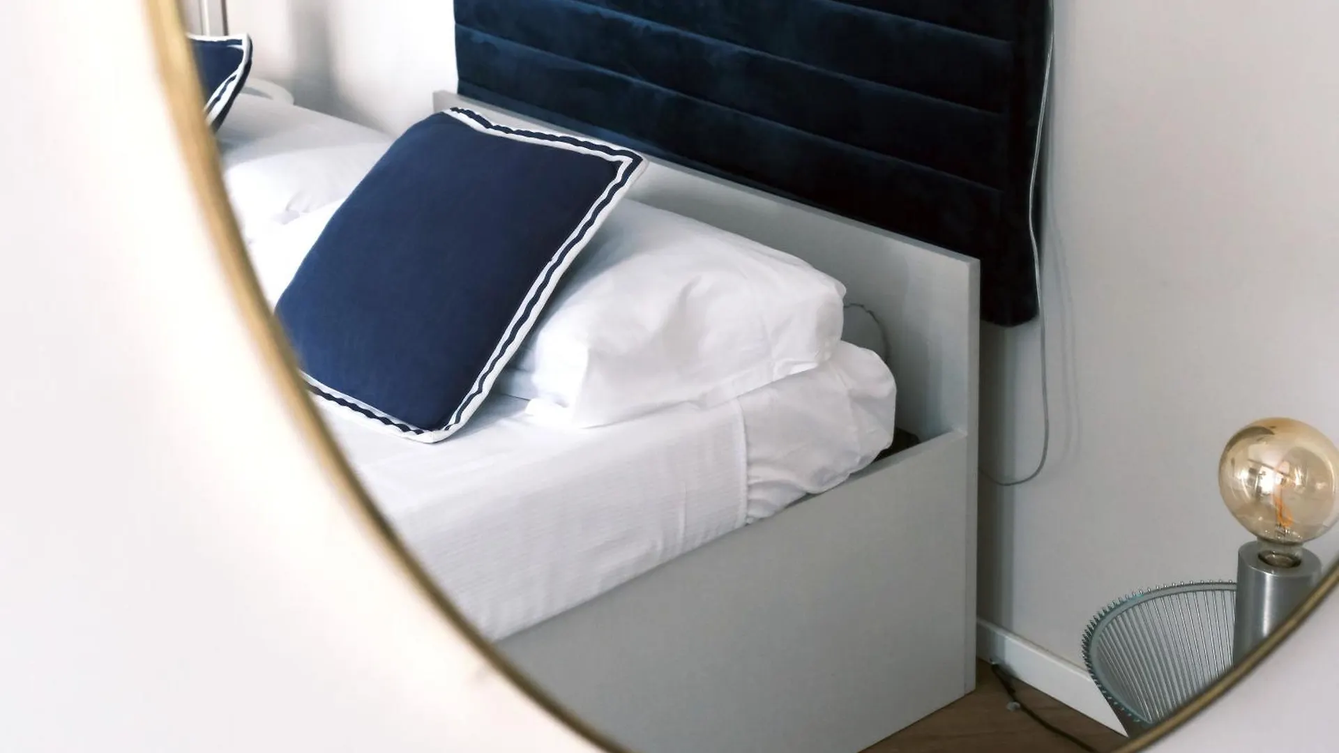 Comecasa Larga Cosy Studio Milan 0*,  Italy